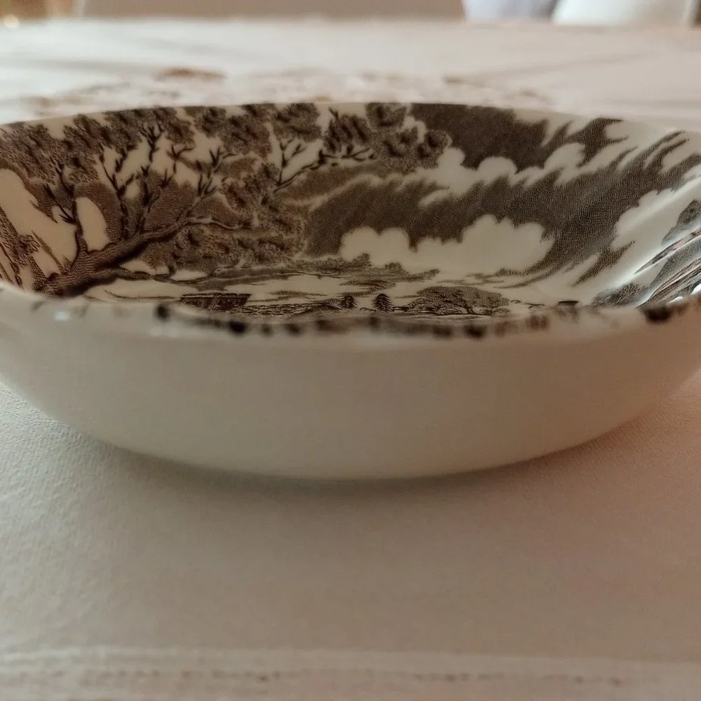 Berry Bowl Made in England - Fabulous Statement Piece - Picture 5 of 6